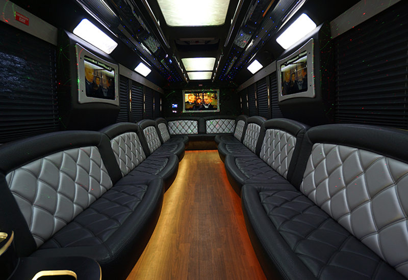 Party bus rental in St Louis